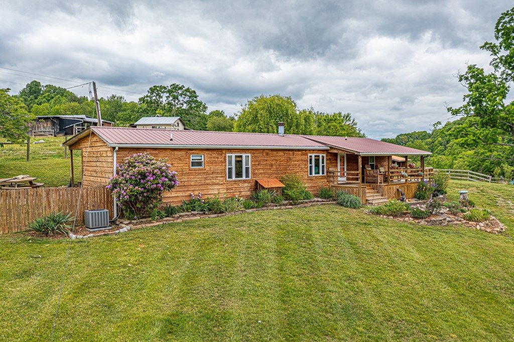 Photo of 27431 Denton Valley Road, Abingdon, VA 24211 (MLS # 110189)