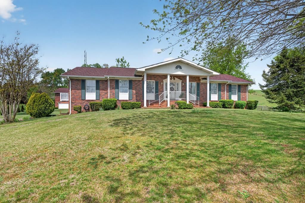 Photo of 16471 Spring Valley Rd, Abingdon, VA 24210 (MLS # 109739)