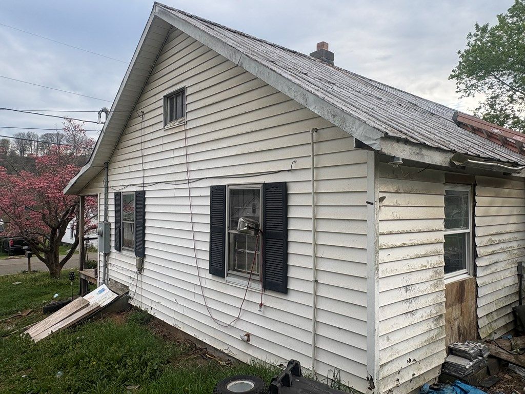 Photo of 2312 Austinville Road, Austinville, VA 24312 (MLS # 109630)