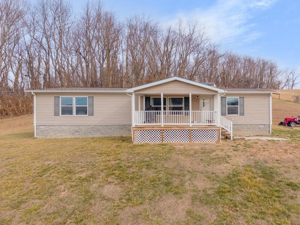 Photo of 1436 Fort Chiswell Rd, Max Meadows, VA 24360 (MLS # 104537)