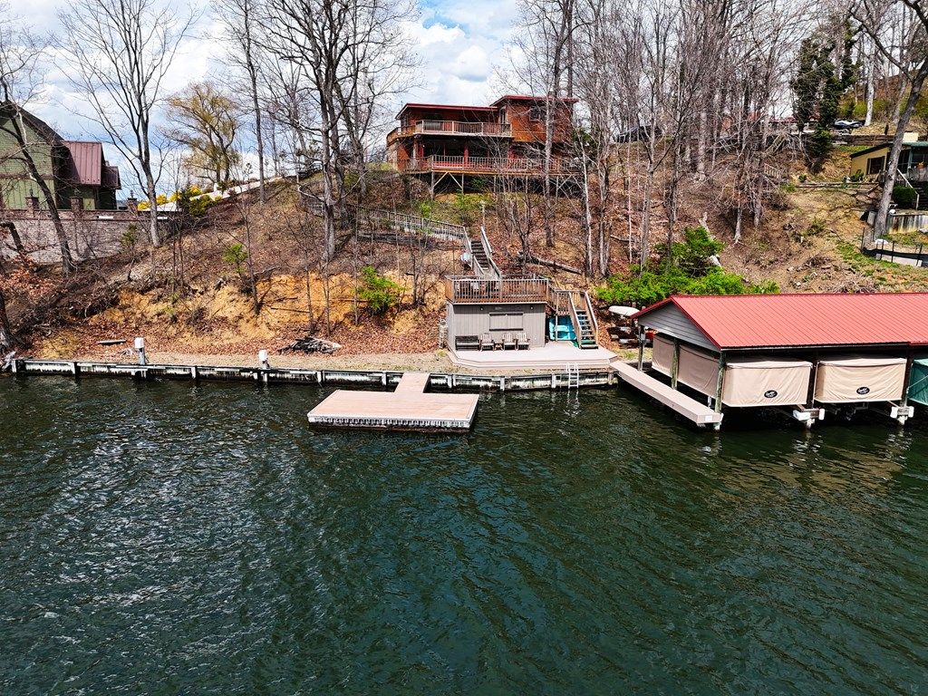 Photo of 4443 Frazier Rd, Radford, VA 24141 (MLS # 109470)