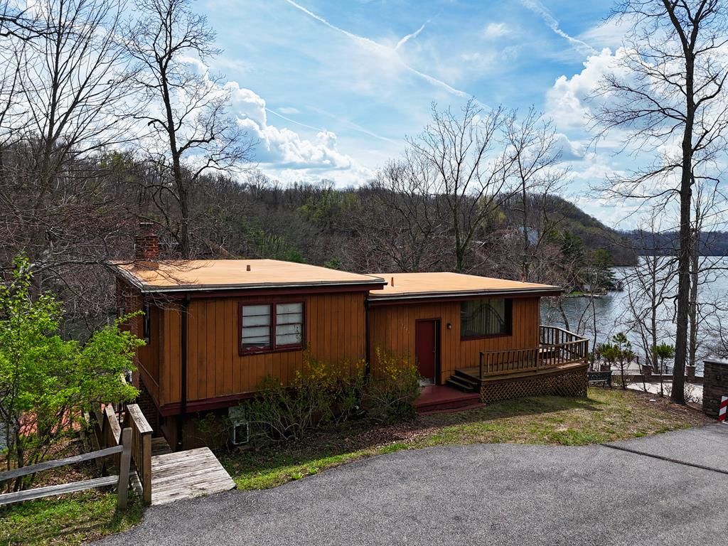Photo of 4443 Frazier Rd, Radford, VA 24141 (MLS # 109470)