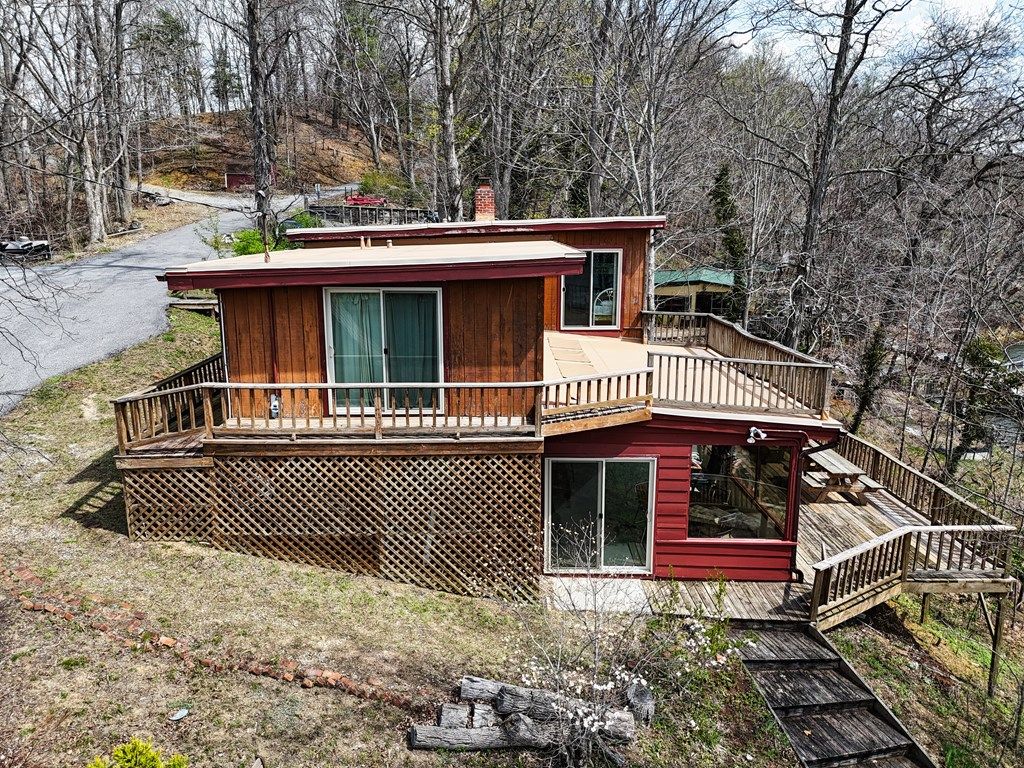 Photo of 4443 Frazier Rd, Radford, VA 24141 (MLS # 109470)