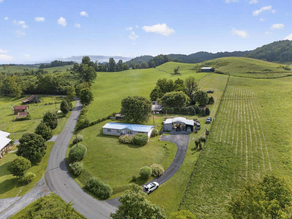 Photo of 16557 Mill Creek Rd, Chilhowie, VA 24319 (MLS # 111428)