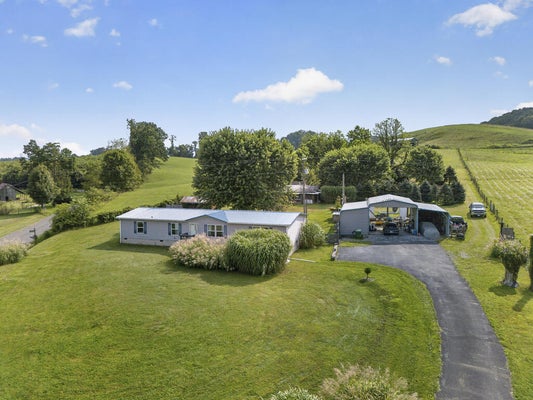 16557 MILL CREEK RD, CHILHOWIE, VA 24319 - Image b874266332d90a4e3dba2d7fa391d050/4042458263