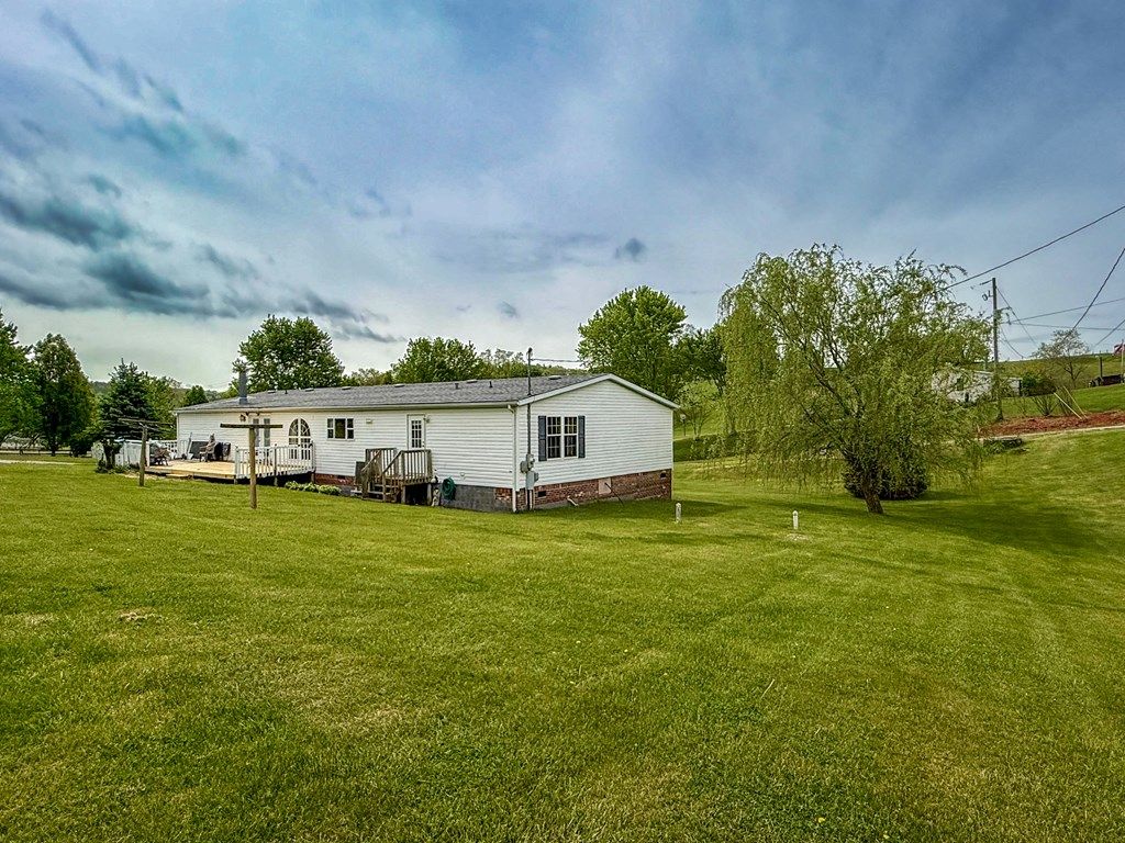 Photo of 184 Hazelnut Lane, Rural Retreat, VA 24368 (MLS # 109841)