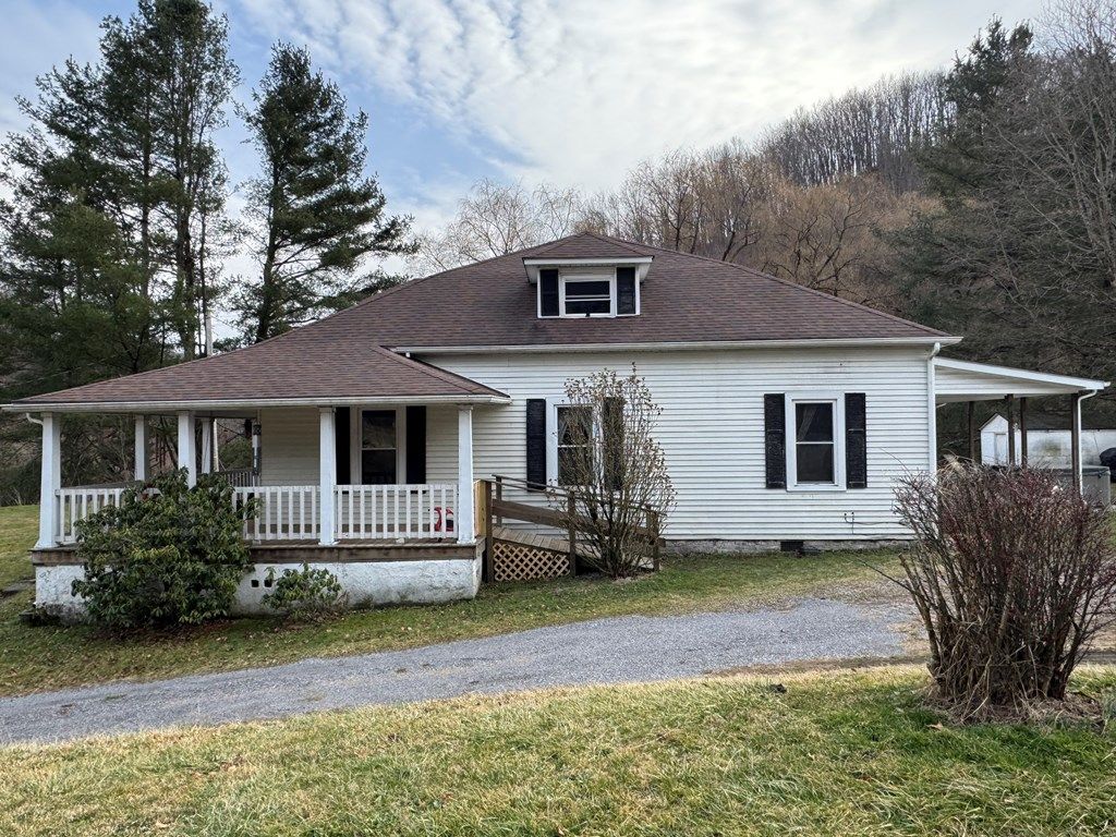 Photo of 3737 Witten's Mill, North Tazewell, VA 24630 (MLS # 104578)