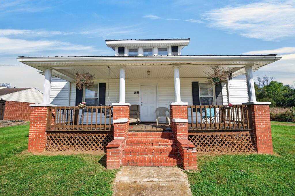 Photo of 2058 Austinville Road, Austinville, VA 24312 (MLS # 112366)