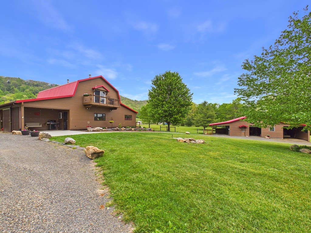 Photo of 5821 Buffalo Mountain Rd, Meadows of Dan, VA 24120 (MLS # 110614)