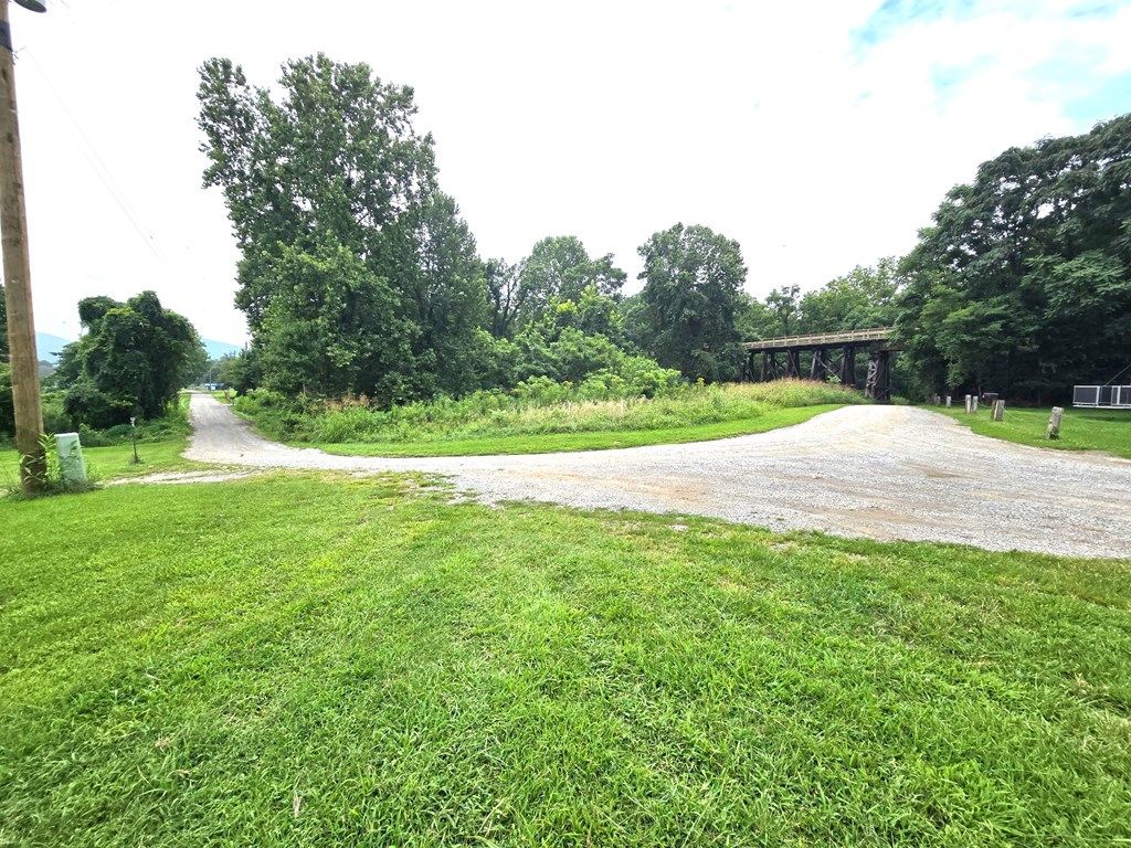 Photo of tbd Shady River Drive #17, Austinville, VA 24312 (MLS # 100962)