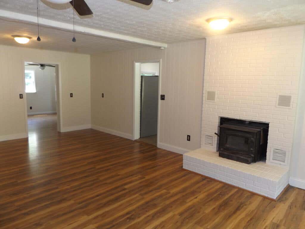 Photo of 1526 Freemont Rd, Hillsville, VA 24343 (MLS # 111480)