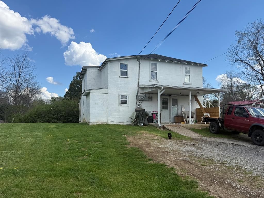 Photo of 129 Newbern Rd, Dublin, VA 24084 (MLS # 109623)