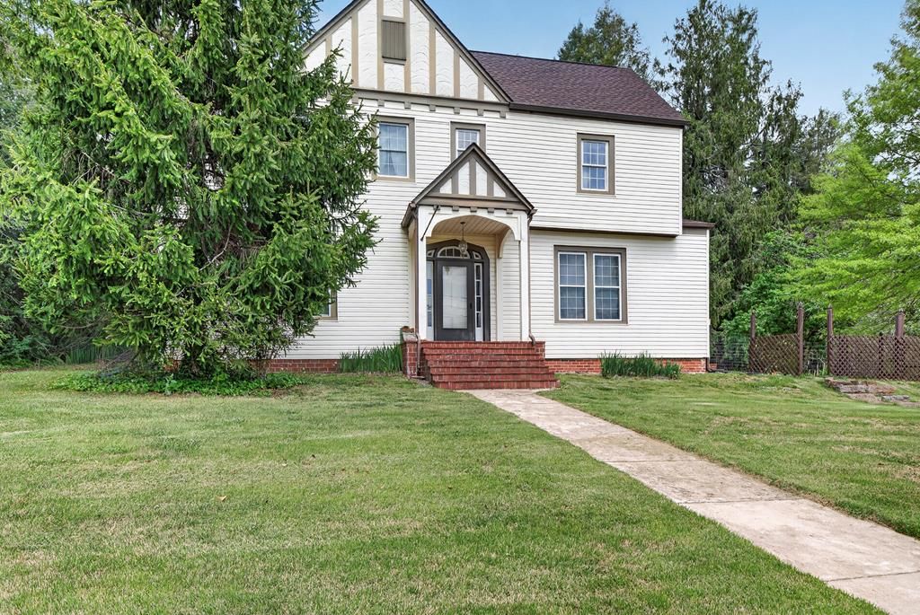 Photo of 937 W Lee Hwy, Chilhowie, VA 24319 (MLS # 109707)