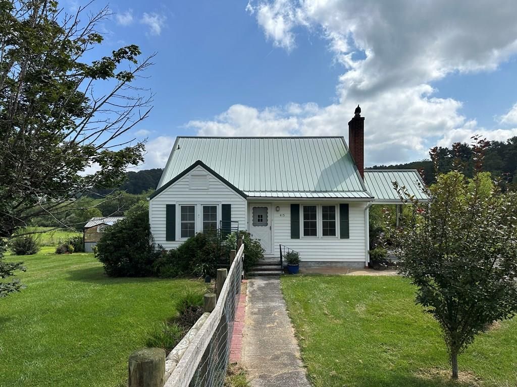 Photo of 415 Joy Ranch Rd, Woodlawn, VA 24381 (MLS # 100963)