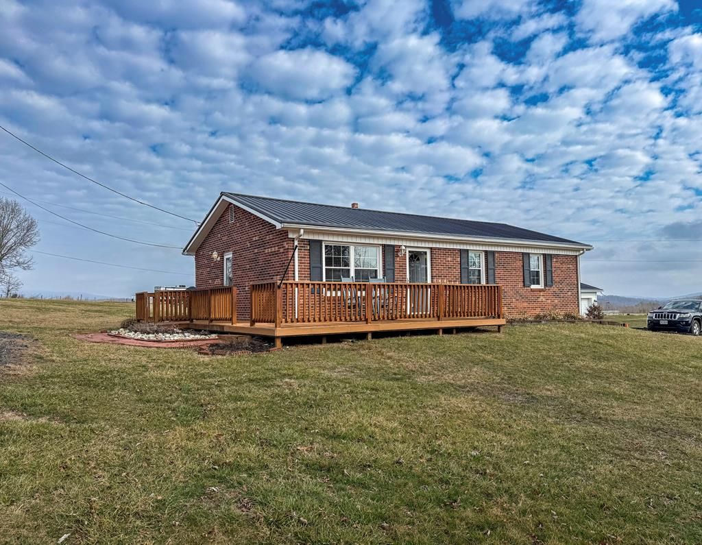 Photo of 136 Pecan Drive, Ivanhoe, VA 24350 (MLS # 105991)