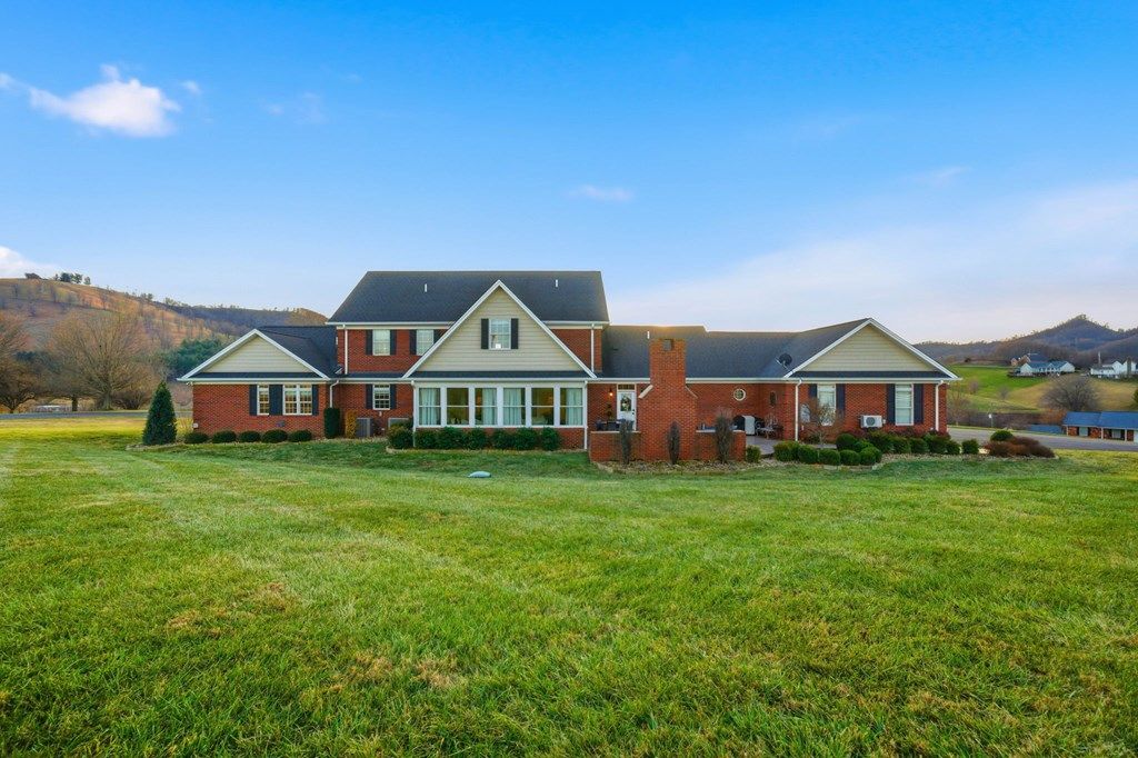 Photo of 568 Oak Circle Dr, Rosedale, VA 24266 (MLS # 104534)