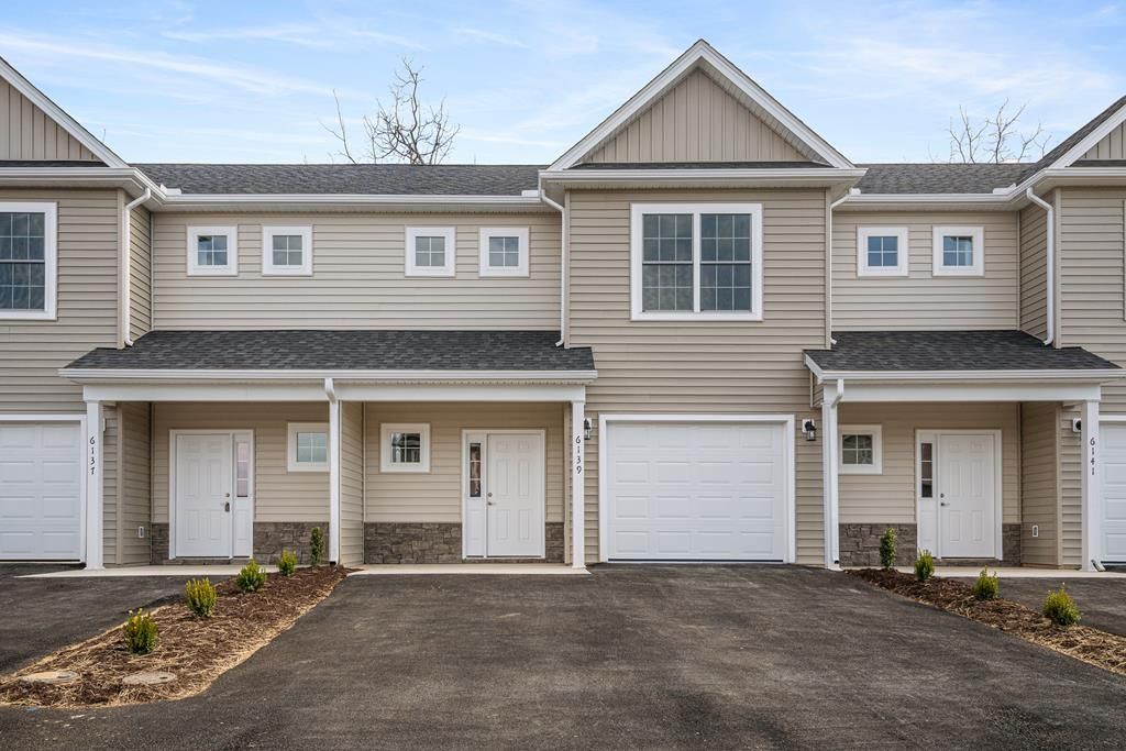 Photo of 6137 Warren Newcomb Drive, Radford, VA 24141 (MLS # 103467)