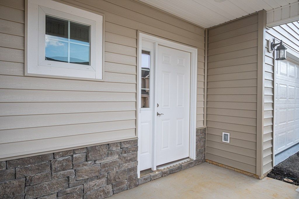 Photo of 6137 Warren Newcomb Drive, Radford, VA 24141 (MLS # 103467)