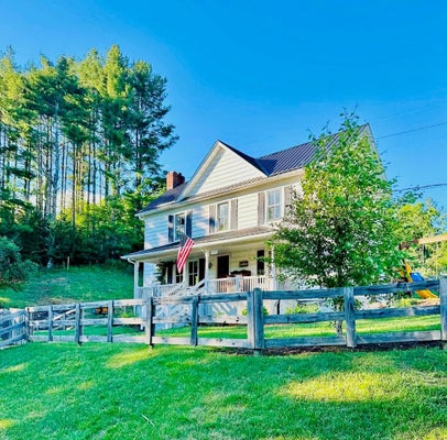 1978 LIBERTY HILL RD, FRIES, VA 24330 - Image bdb16878cb9ad6155ddf9c7d64a91c7e/2213210405