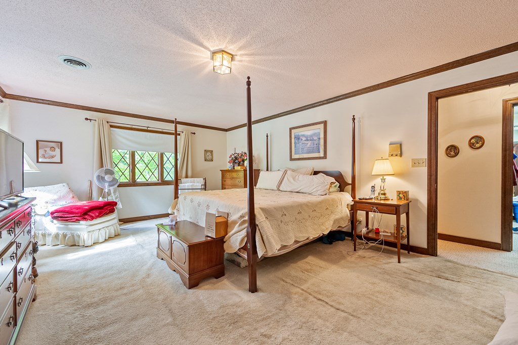 Marion, Virginia 24354, United States, 5 Bedrooms Bedrooms, ,4 BathroomsBathrooms,Residential,Active,139308