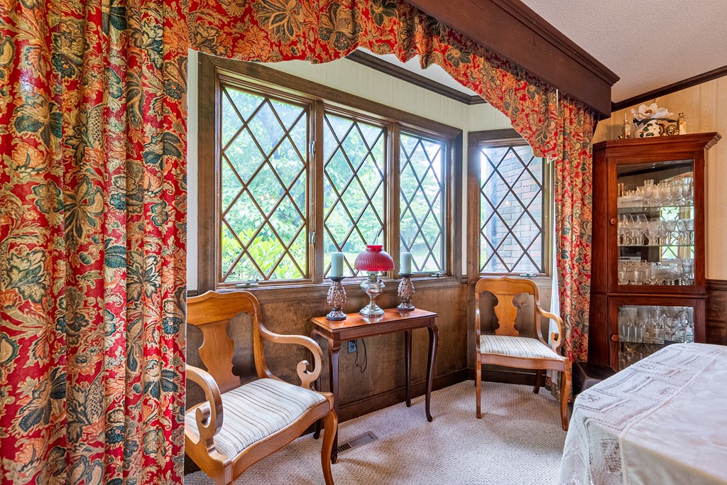 Marion, Virginia 24354, United States, 5 Bedrooms Bedrooms, ,4 BathroomsBathrooms,Residential,Active,139308