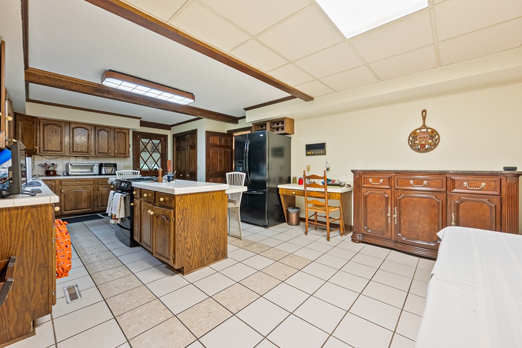 Marion, Virginia 24354, United States, 5 Bedrooms Bedrooms, ,4 BathroomsBathrooms,Residential,Active,139308