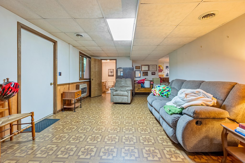 Marion, Virginia 24354, United States, 5 Bedrooms Bedrooms, ,4 BathroomsBathrooms,Residential,Active,139308