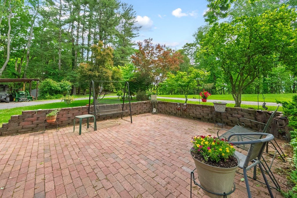 Marion, Virginia 24354, United States, 5 Bedrooms Bedrooms, ,4 BathroomsBathrooms,Residential,Active,139308