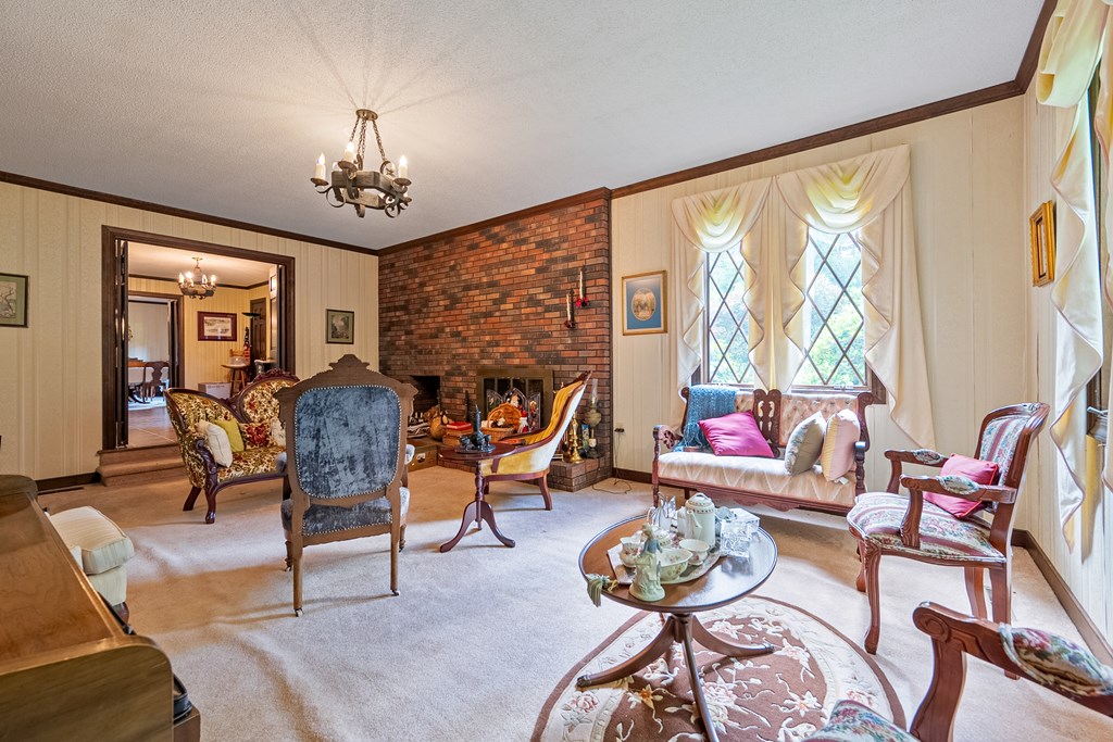 Marion, Virginia 24354, United States, 5 Bedrooms Bedrooms, ,4 BathroomsBathrooms,Residential,Active,139308