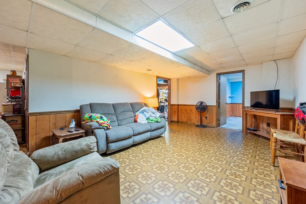 Marion, Virginia 24354, United States, 5 Bedrooms Bedrooms, ,4 BathroomsBathrooms,Residential,Active,139308