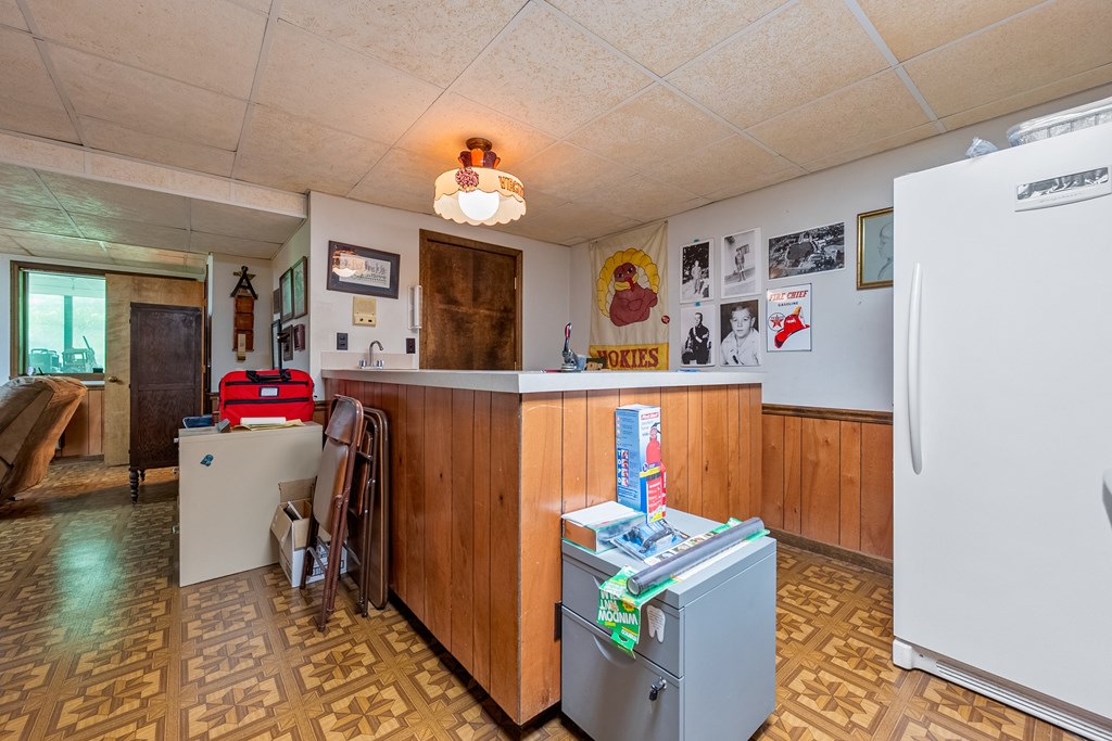 Marion, Virginia 24354, United States, 5 Bedrooms Bedrooms, ,4 BathroomsBathrooms,Residential,Active,139308