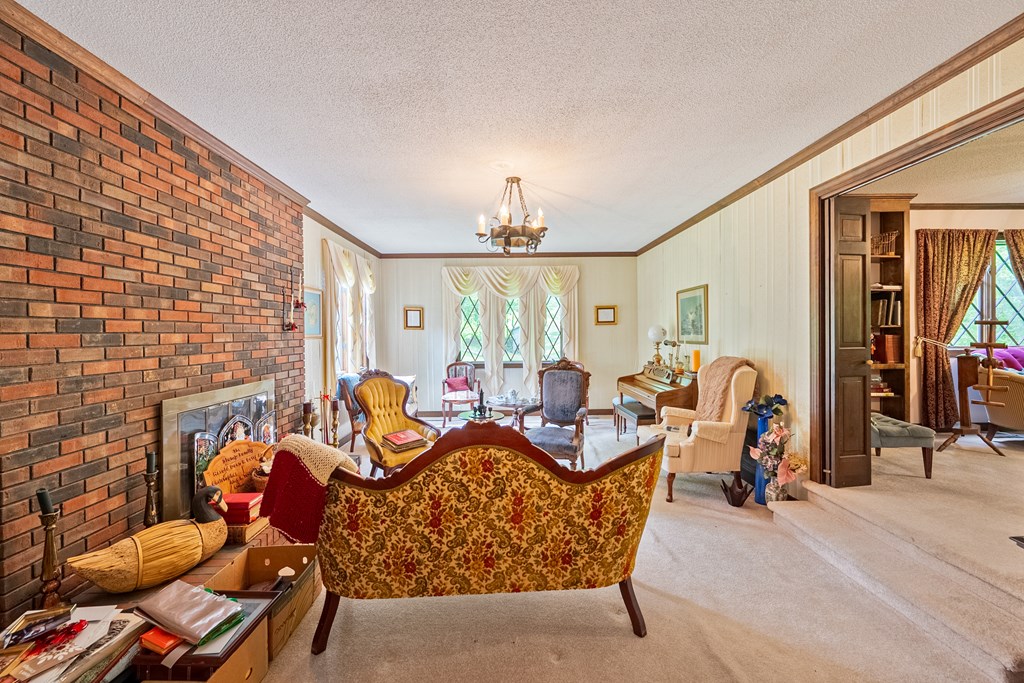 Marion, Virginia 24354, United States, 5 Bedrooms Bedrooms, ,4 BathroomsBathrooms,Residential,Active,139308