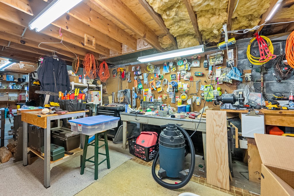 Marion, Virginia 24354, United States, 5 Bedrooms Bedrooms, ,4 BathroomsBathrooms,Residential,Active,139308