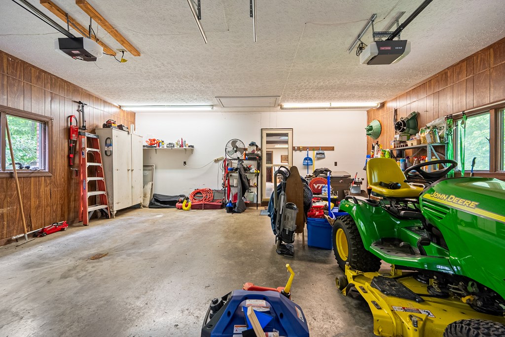 Marion, Virginia 24354, United States, 5 Bedrooms Bedrooms, ,4 BathroomsBathrooms,Residential,Active,139308