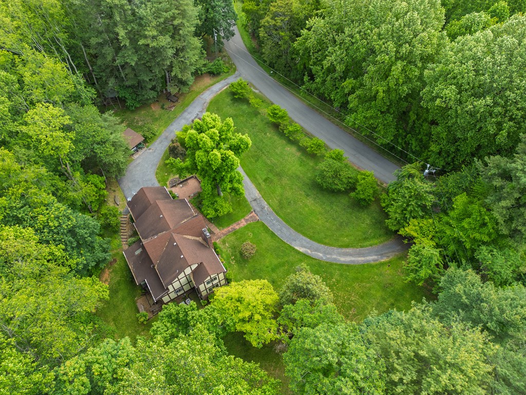 Marion, Virginia 24354, United States, 5 Bedrooms Bedrooms, ,4 BathroomsBathrooms,Residential,Active,139308