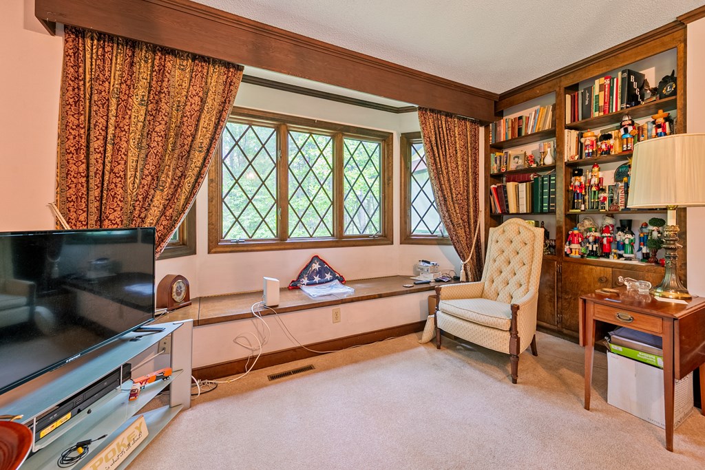 Marion, Virginia 24354, United States, 5 Bedrooms Bedrooms, ,4 BathroomsBathrooms,Residential,Active,139308