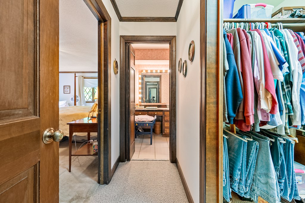 Marion, Virginia 24354, United States, 5 Bedrooms Bedrooms, ,4 BathroomsBathrooms,Residential,Active,139308