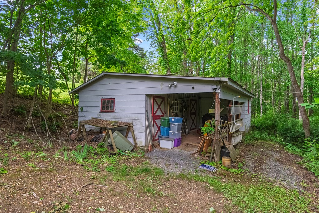 Marion, Virginia 24354, United States, 5 Bedrooms Bedrooms, ,4 BathroomsBathrooms,Residential,Active,139308