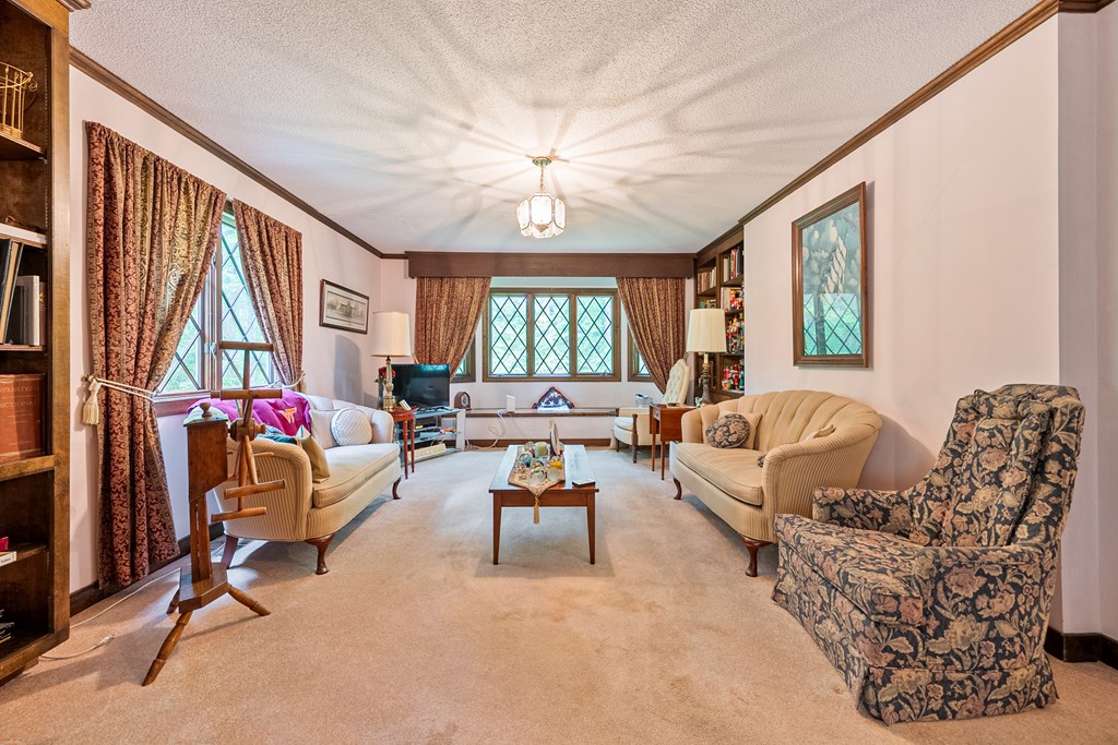 Marion, Virginia 24354, United States, 5 Bedrooms Bedrooms, ,4 BathroomsBathrooms,Residential,Active,139308