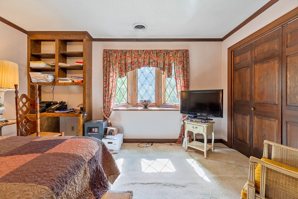 Marion, Virginia 24354, United States, 5 Bedrooms Bedrooms, ,4 BathroomsBathrooms,Residential,Active,139308