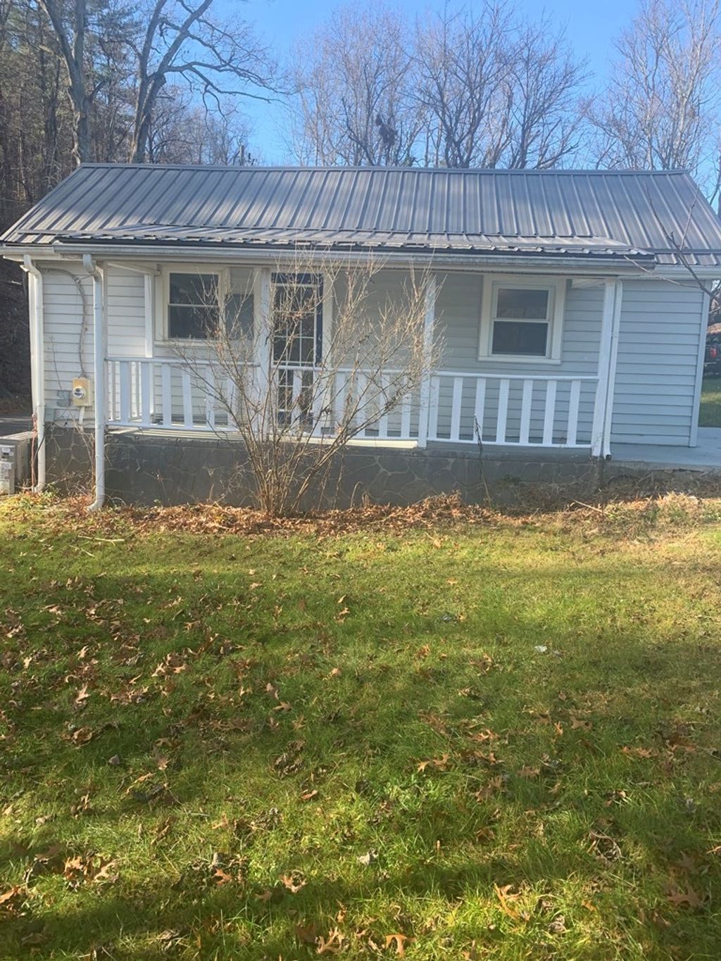 Photo of 109 Vine St, Galax, VA 24333 (MLS # 104239)