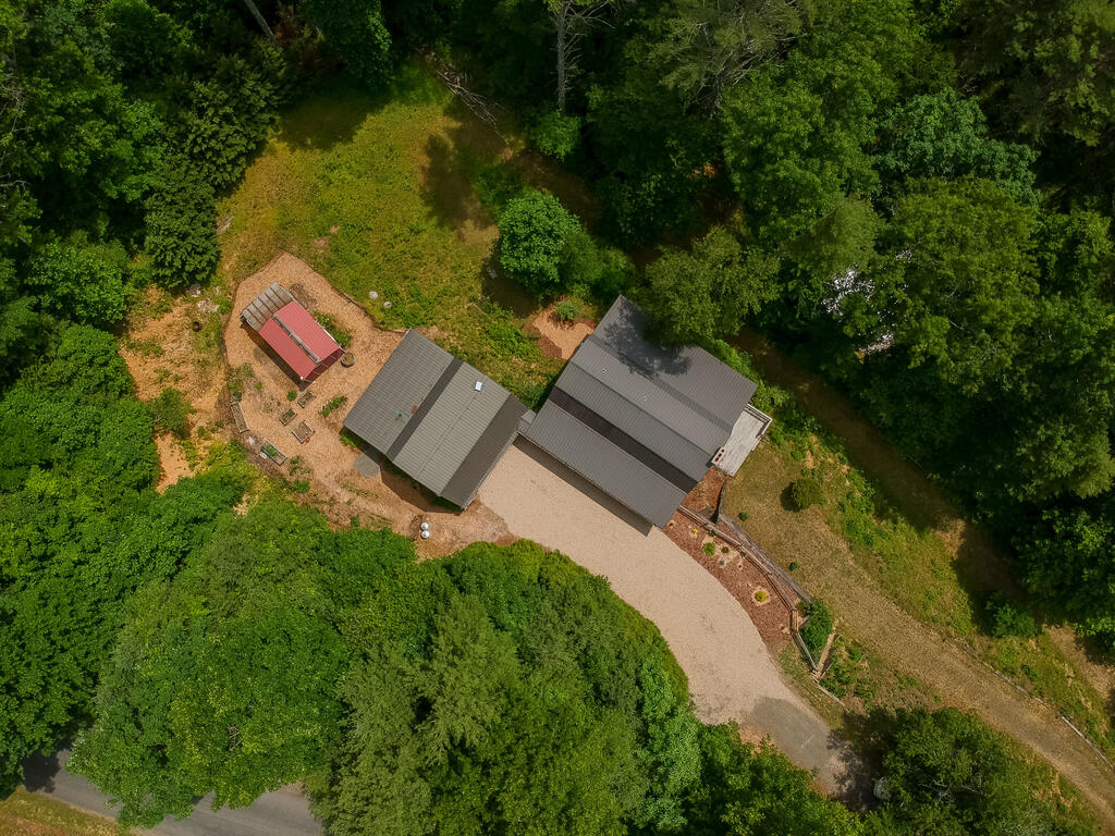 Photo of 396 Kinzer Rd, Hillsville, VA 24343 (MLS # 112038)