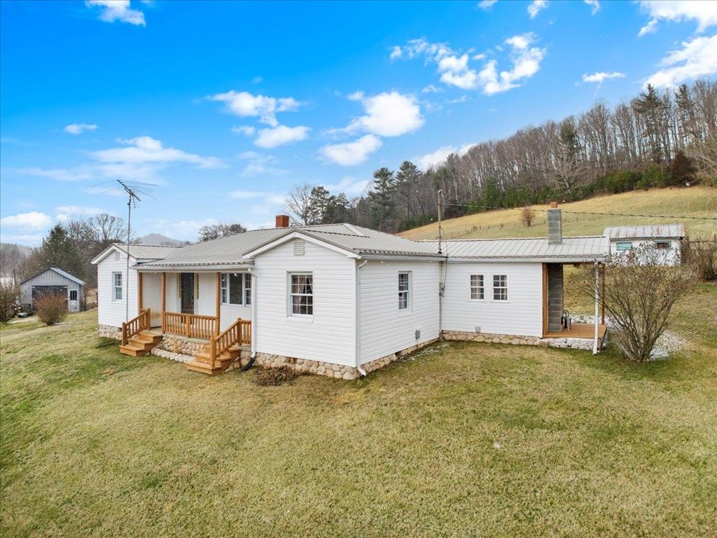 Photo of 1849 Stroupe Mountain Road, Wytheville, VA 24382 (MLS # 105934)