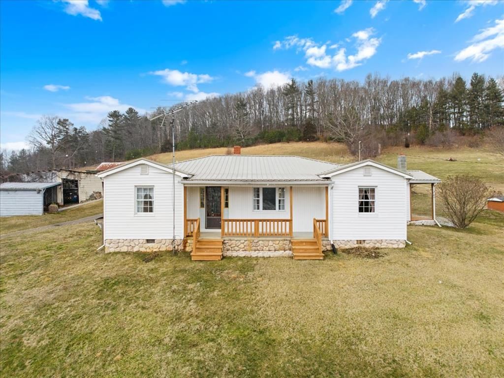 Photo of 1849 Stroupe Mountain Road, Wytheville, VA 24382 (MLS # 105934)