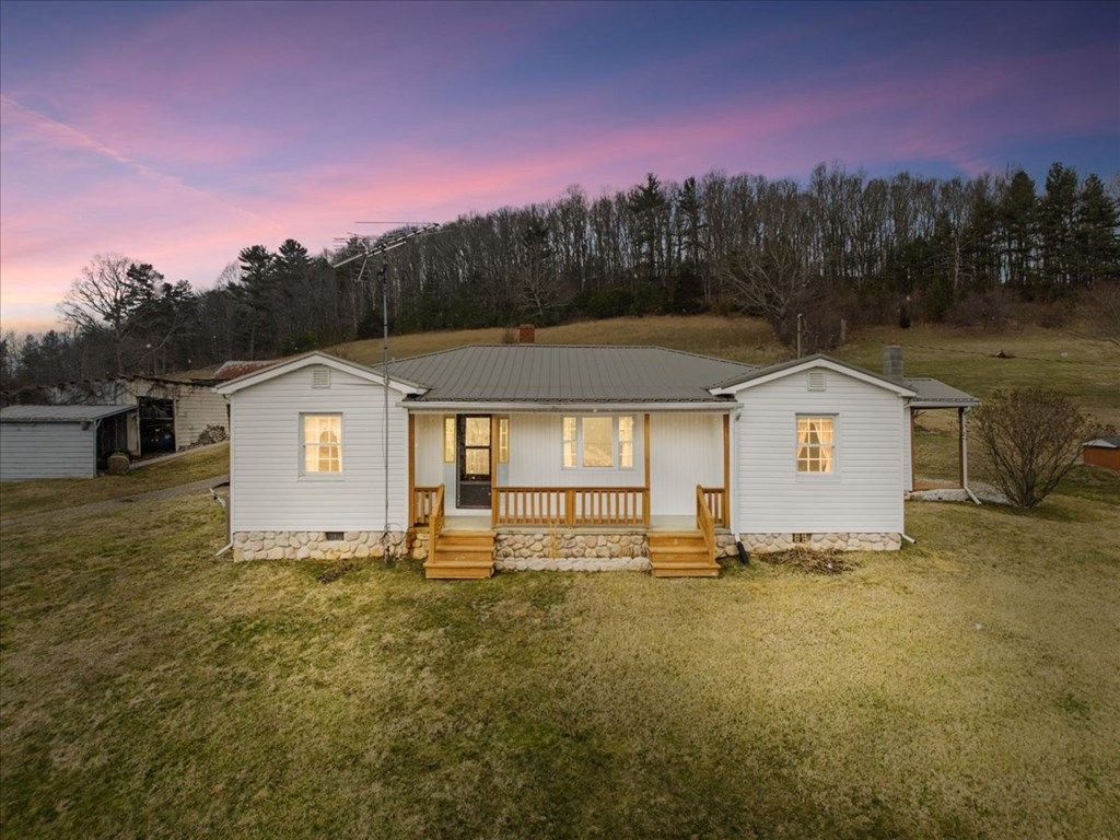 Photo of 1849 Stroupe Mountain Road, Wytheville, VA 24382 (MLS # 105934)