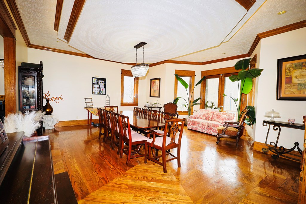 900 Tanager Drive