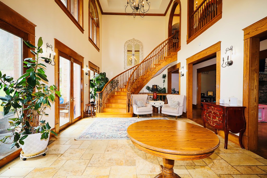 900 Tanager Drive