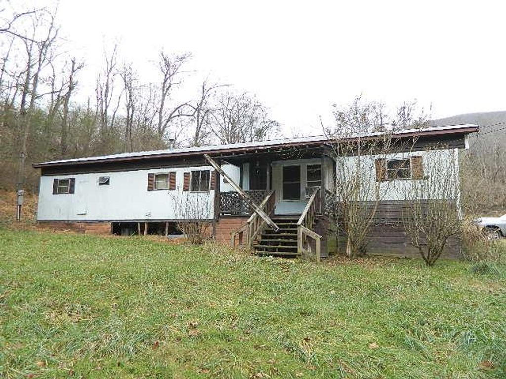 Photo of 124 Falling Rock Road, Saltville, VA 24370 (MLS # 105884)