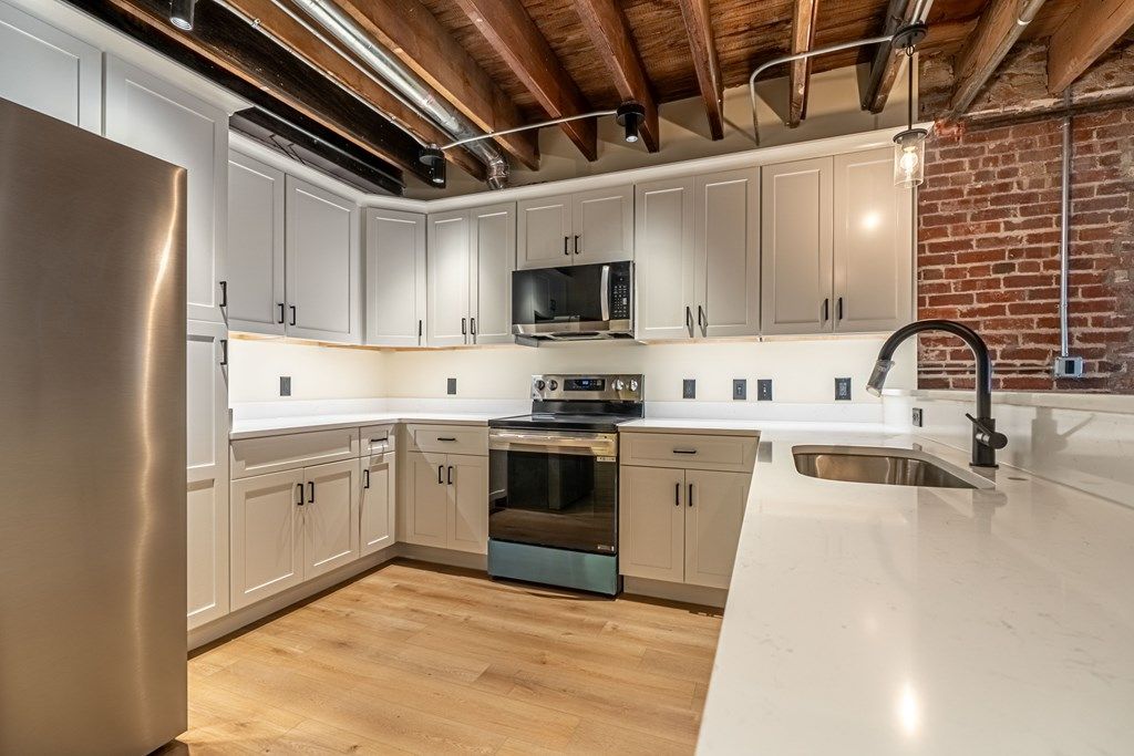 Photo of 453300 E Main St, Kingsport, TN 37660 (MLS # 104729)