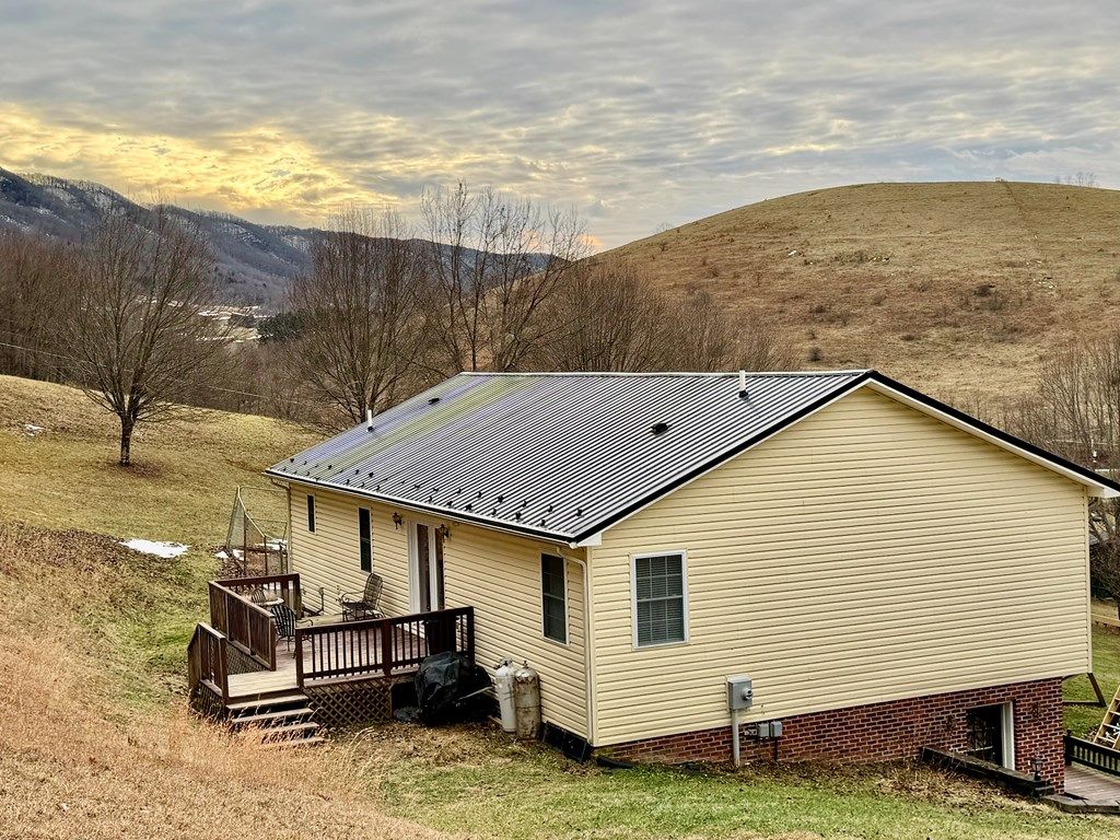 Photo of 329 Shady Grove Road, Tazewell, VA 24651 (MLS # 104411)